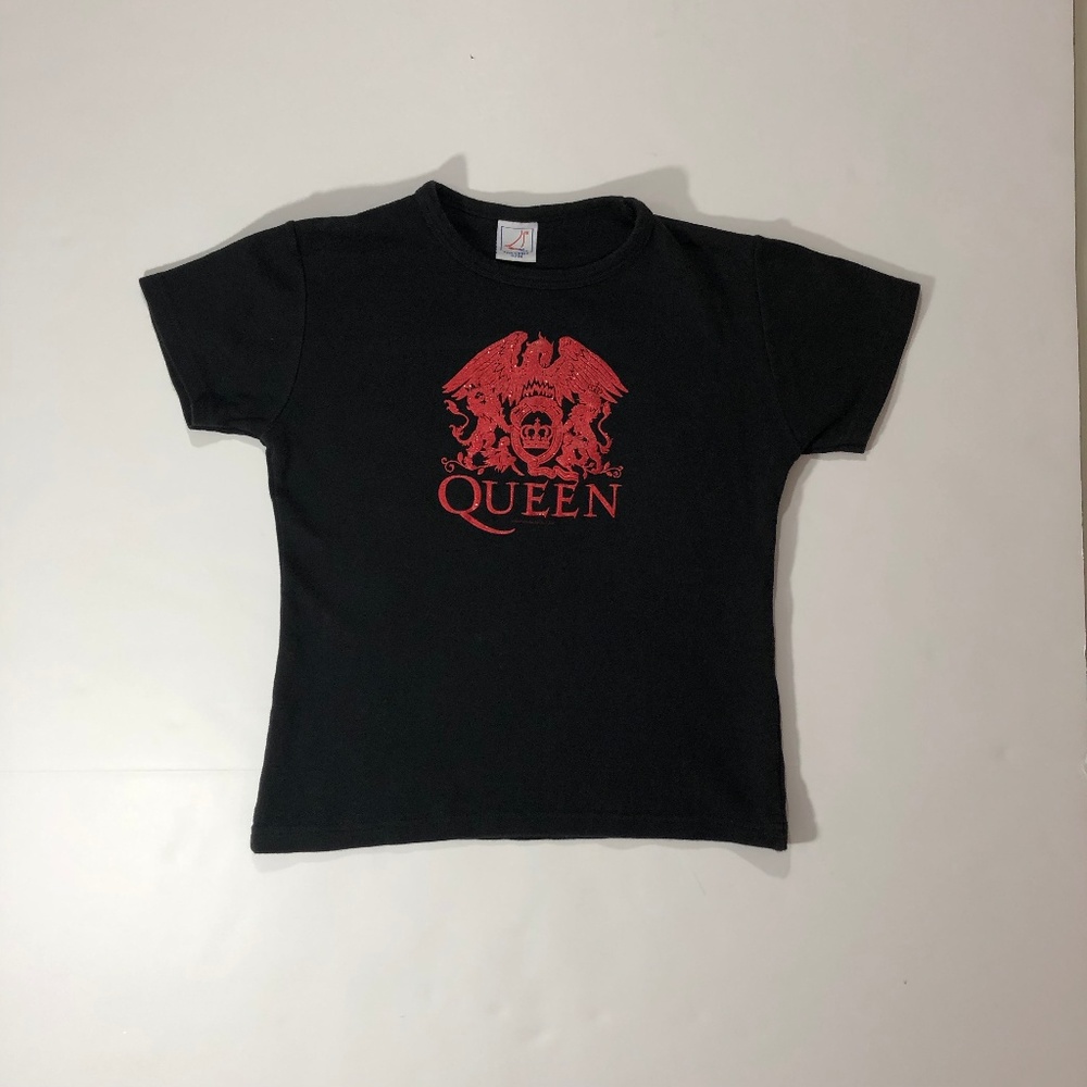 QUEEN Black SS Fan Shirt w Red Glitter Logo XS